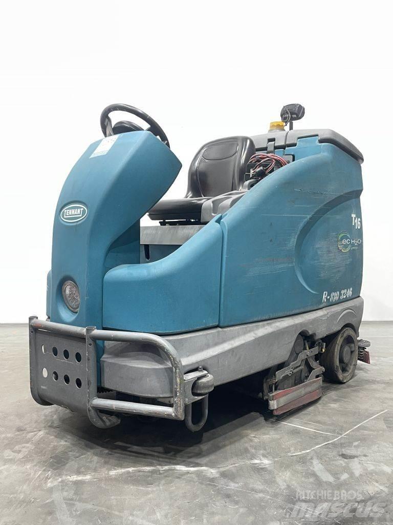 Tennant T16 Вакуумные уборочные машины