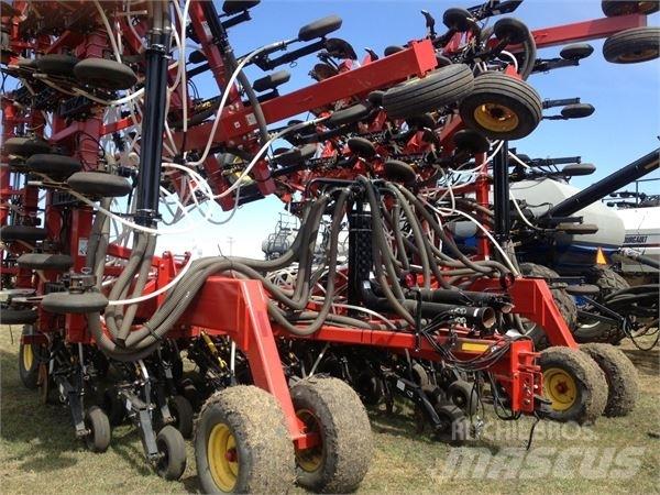 Bourgault 3310 Сеялки