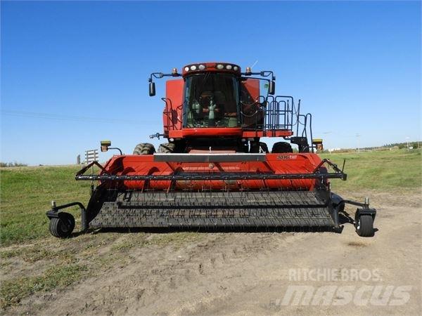 Case IH 8230 Зерноуборочные комбайны