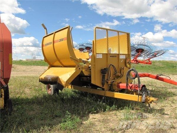 Haybuster 2650 Измельчители тюков