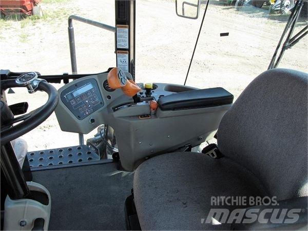 MacDon M150 Уборочные комбайны