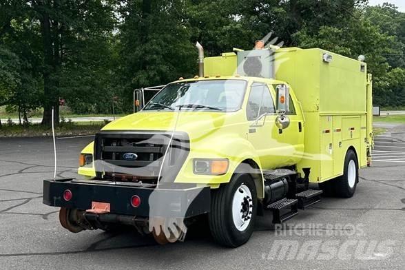 Ford F750 SD Строительная техника - Другие