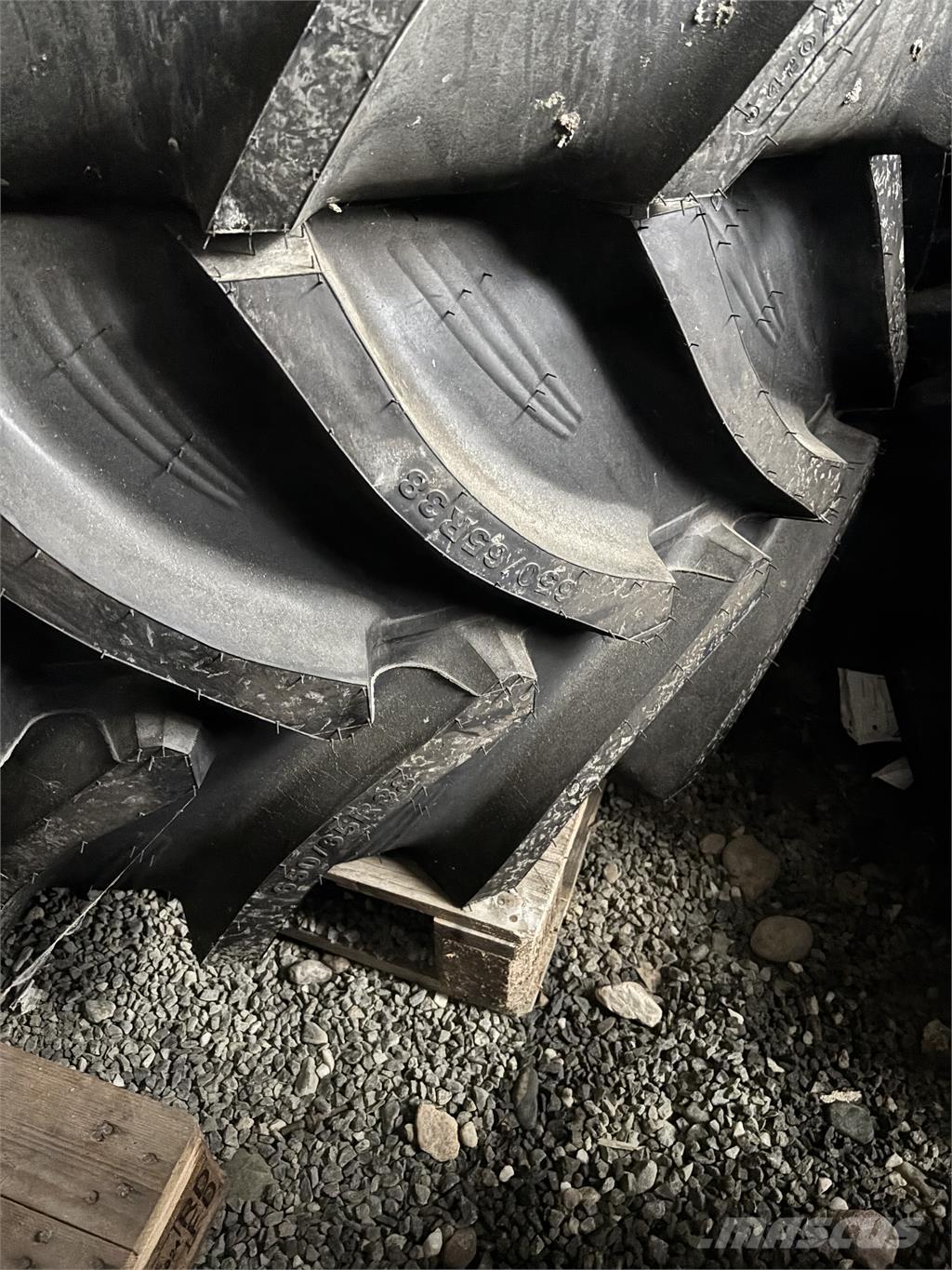 BKT Däck 650/65R38 1st Шины и колёса