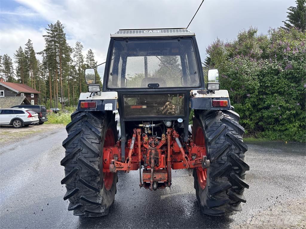 Case IH 1490 4WD Трактора