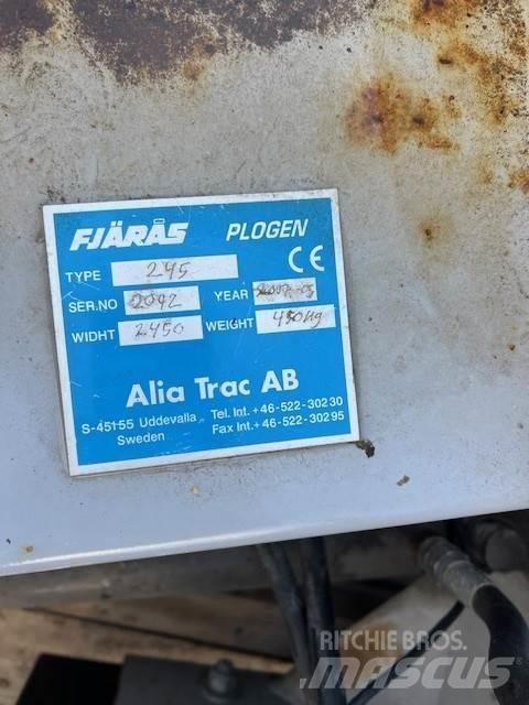 Fjärås 245 VIKPLOG Снежные отвалы и плуги