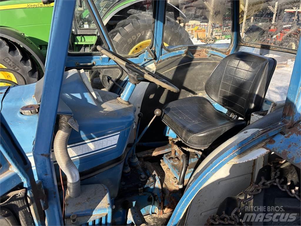 Ford 5000 med lastare Трактора