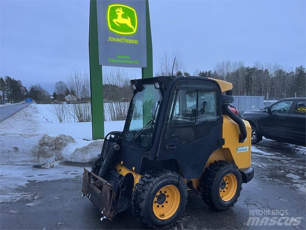 JCB 330 SKID STEER Квадроциклы