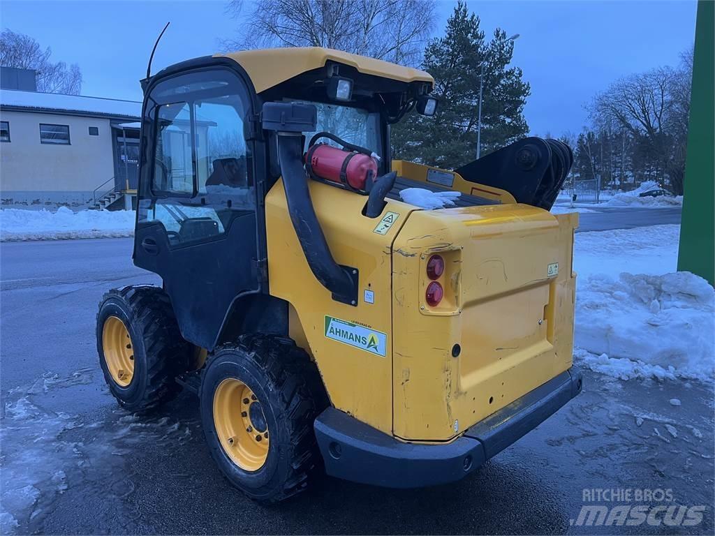 JCB 330 SKID STEER Квадроциклы