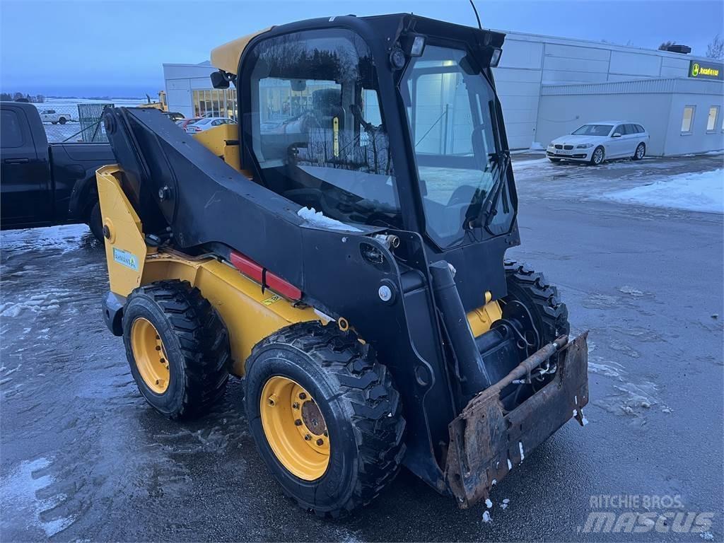 JCB 330 SKID STEER Квадроциклы