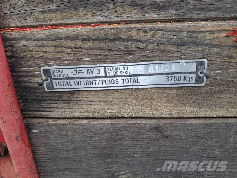 JF AV 3 GÖDSELVAGN Обычные тракторные прицепы