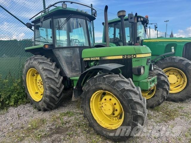 John Deere 2250 TRAKTOR Трактора
