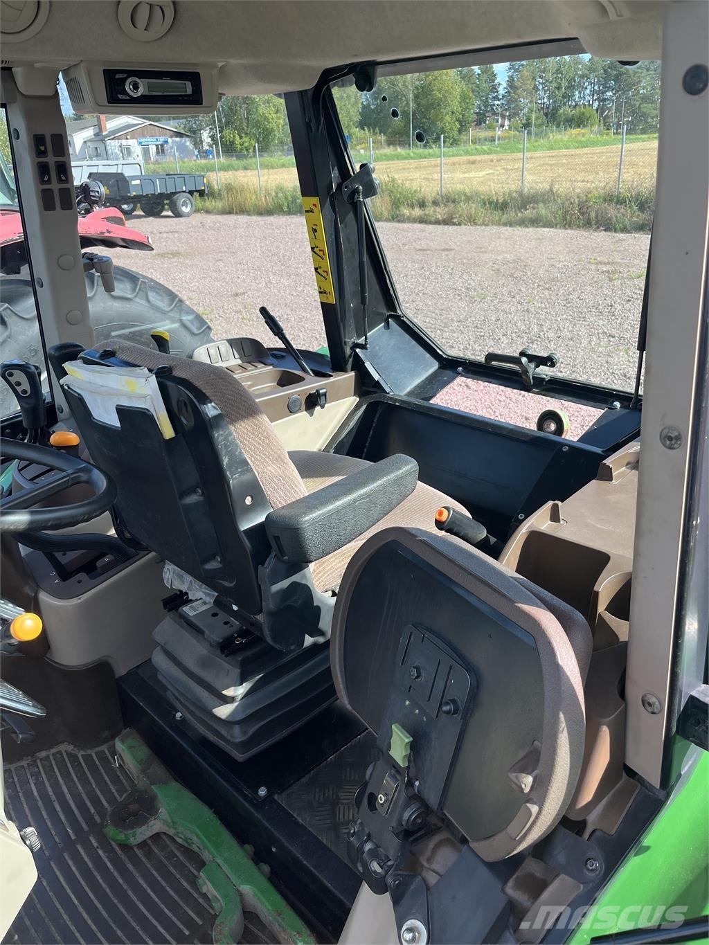John Deere 5620 Трактора