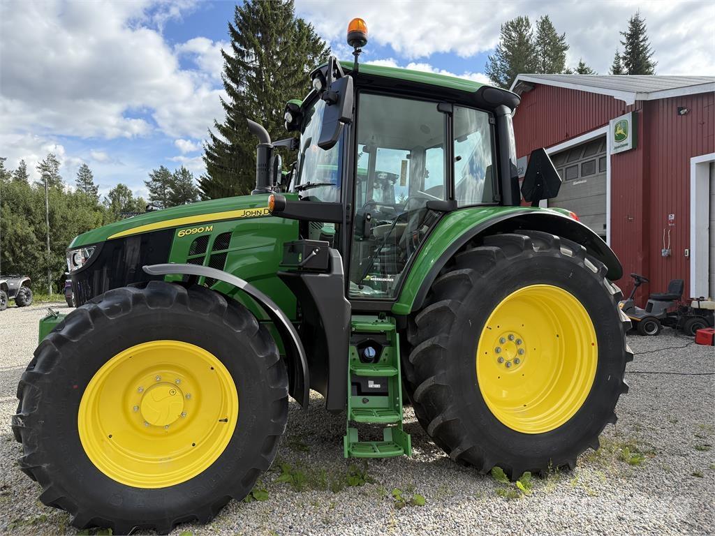 John Deere 6090M Трактора