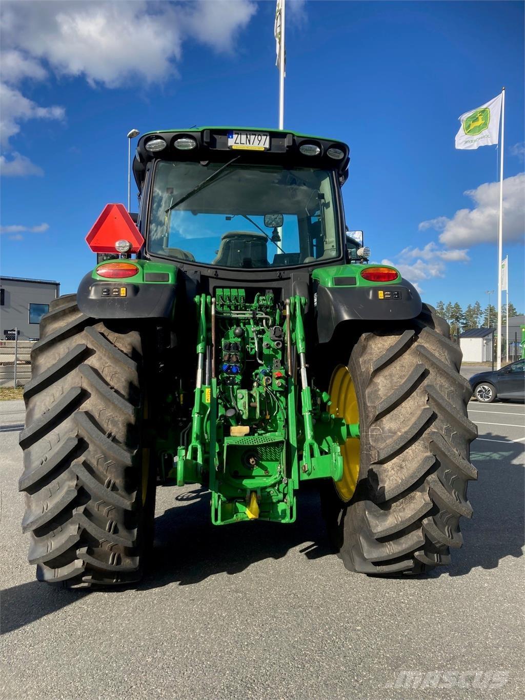 John Deere 6215R Трактора
