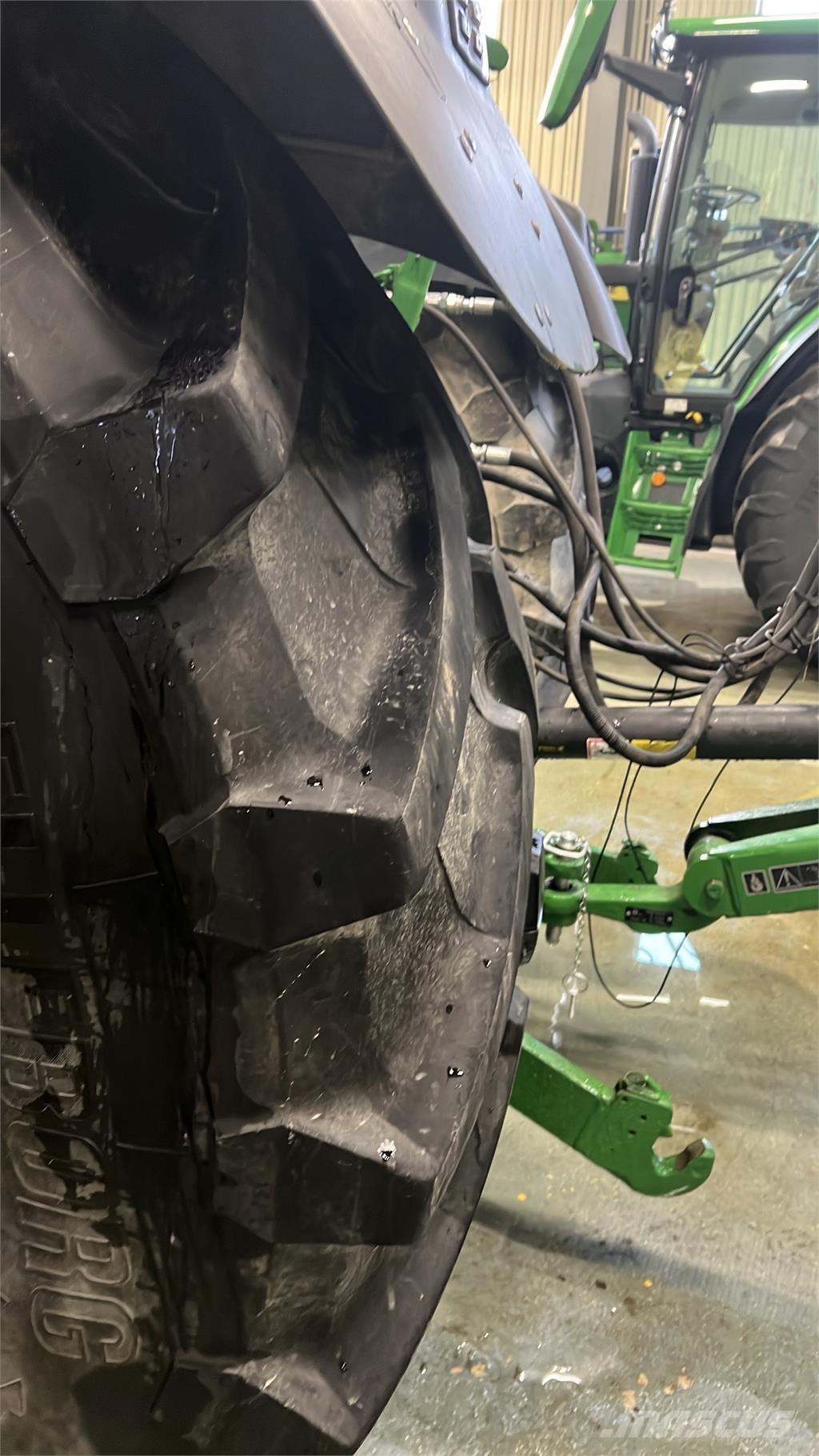 John Deere 6215R Трактора