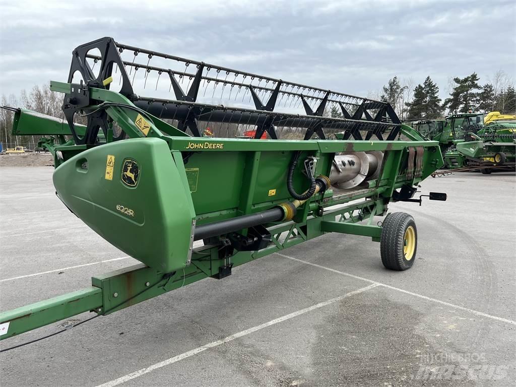 John Deere 9560i WTS Зерноуборочные комбайны