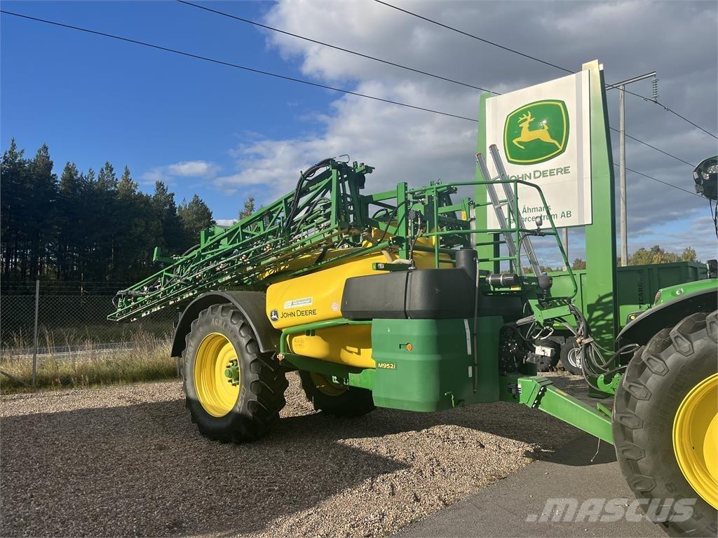 John Deere M952 Прицепные опрыскиватели