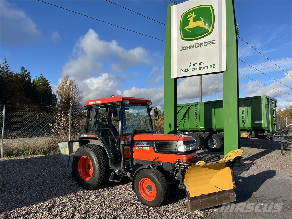 Kubota L4200 Коммунальная техника - Другие