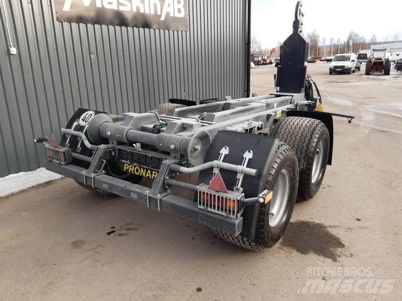 Pronar LASTVÄXLARE T185 Экскаваторы-погрузчики