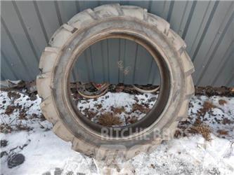  TRAKTORDÄCK 8,3-24 6PLY Шины и колёса