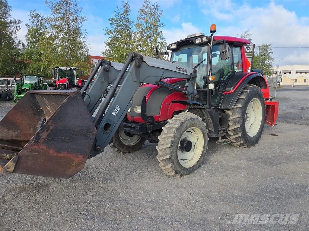 Valtra N121 Трактора