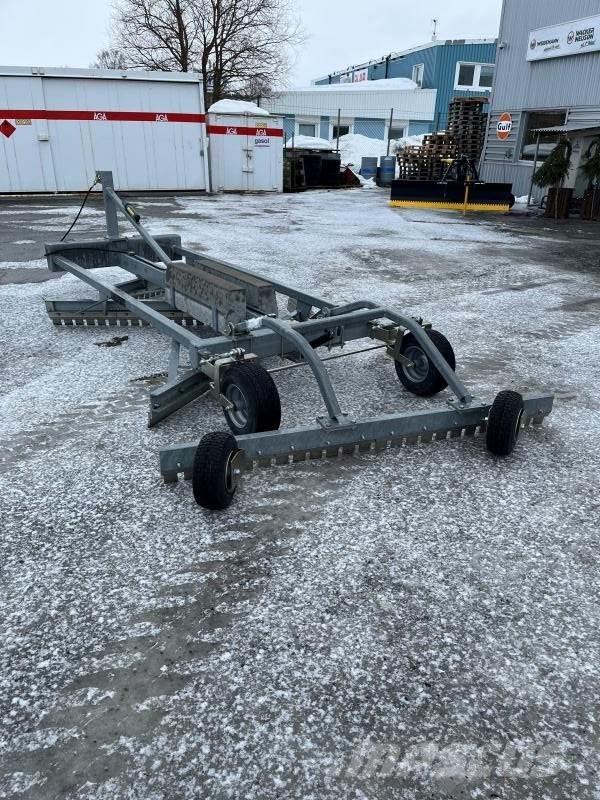 Ysta VÄGSLADD YVL 200 Экскаваторы-погрузчики