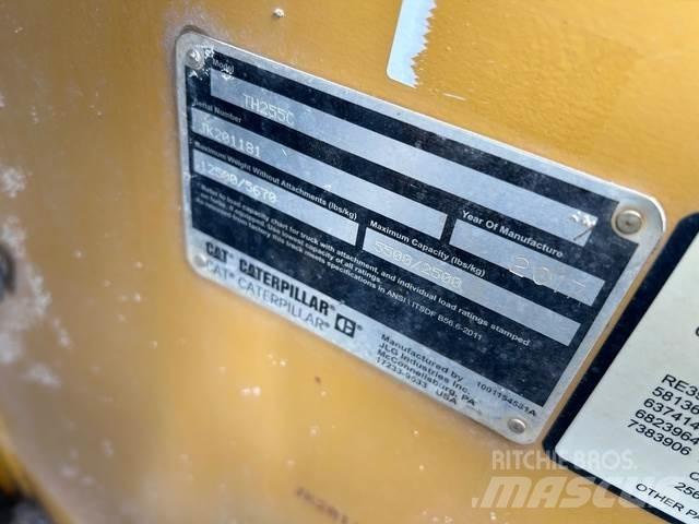 CAT TH255C Телескопические погрузчики