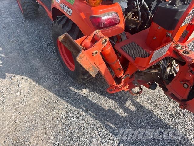 Kubota BX23 S Экскаваторы-погрузчики