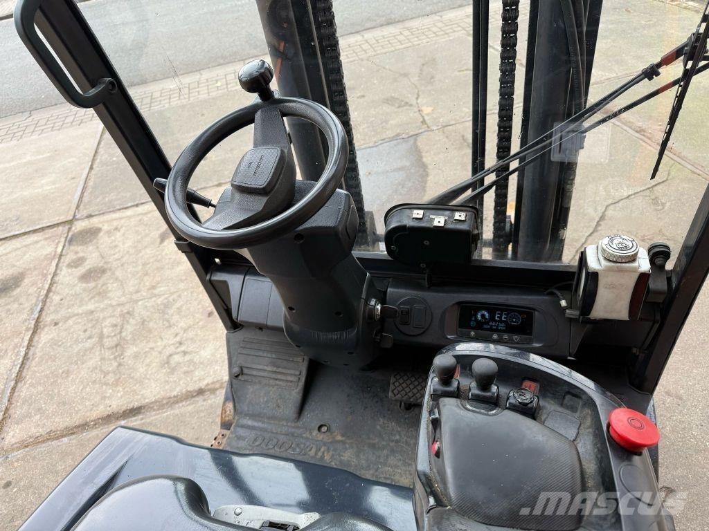 Doosan B35X-7 Электропогрузчики