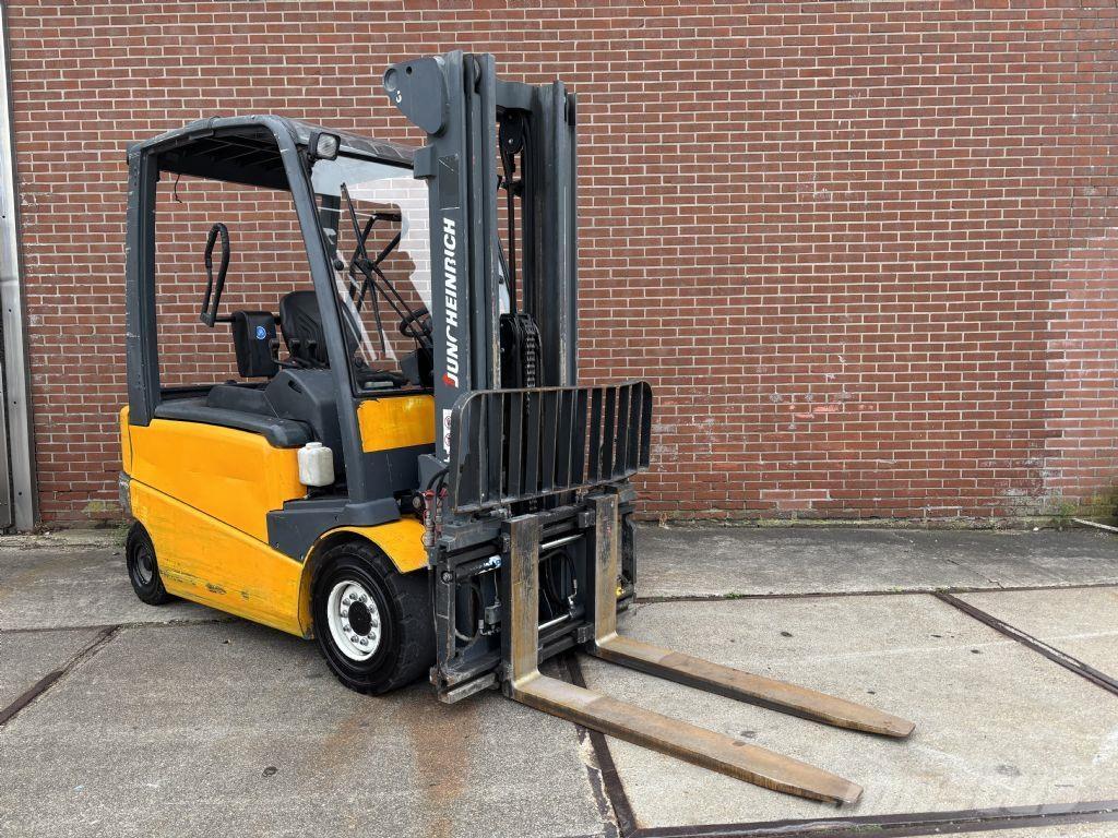 Jungheinrich EFG 430 Электропогрузчики