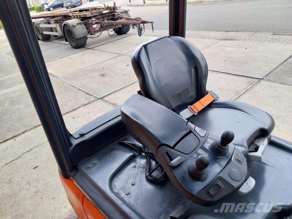 Linde E20L-02 Электропогрузчики