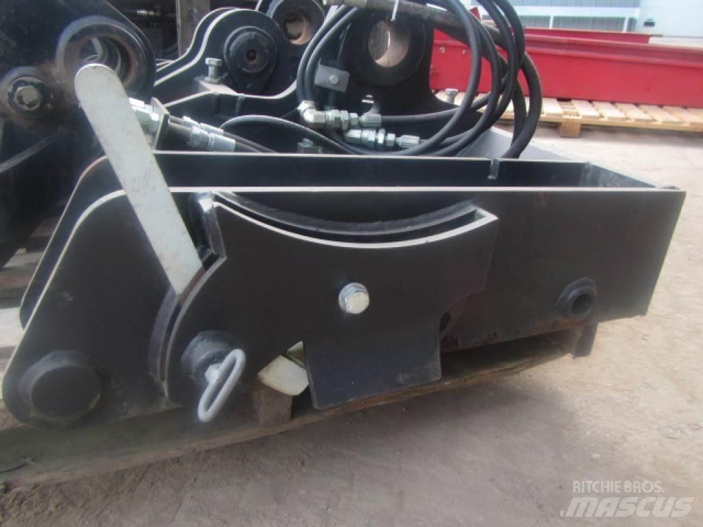 JCB  Навесное оборудование и запчасти