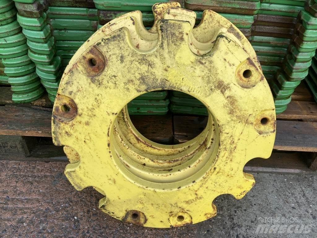 John Deere  Навесное оборудование и запчасти