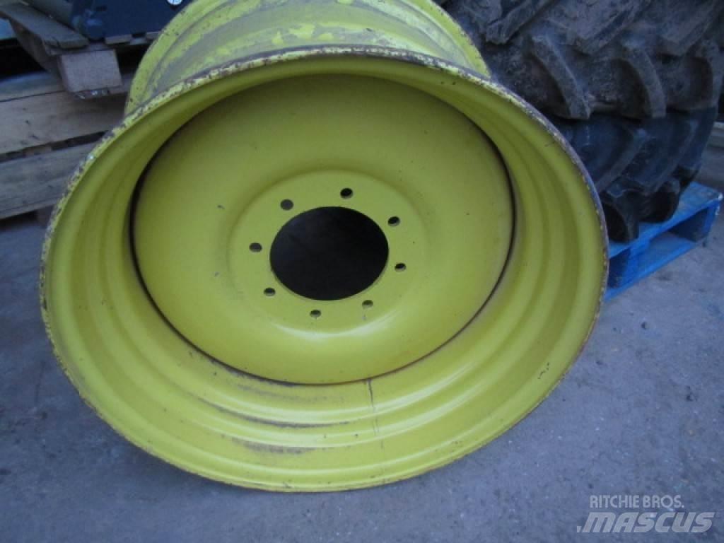 John Deere  Навесное оборудование и запчасти