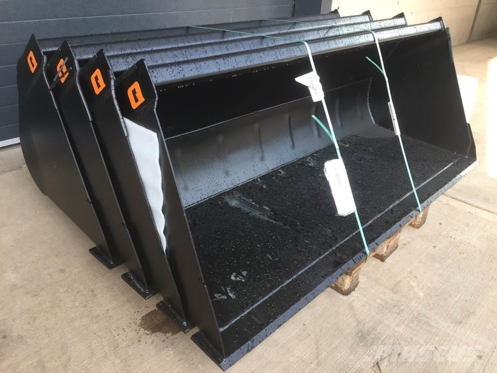 Quicke 8210 III Навесное оборудование и запчасти