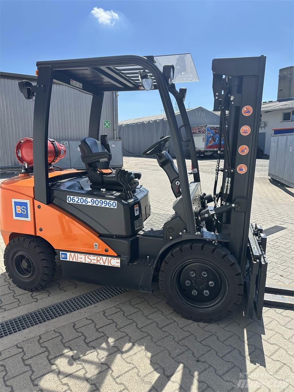 Doosan G30P-7 Строительная техника - Другие