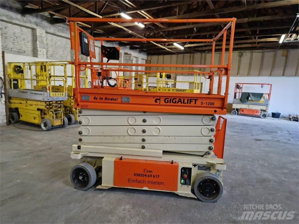 JLG 10 RS Ножничные подъемники