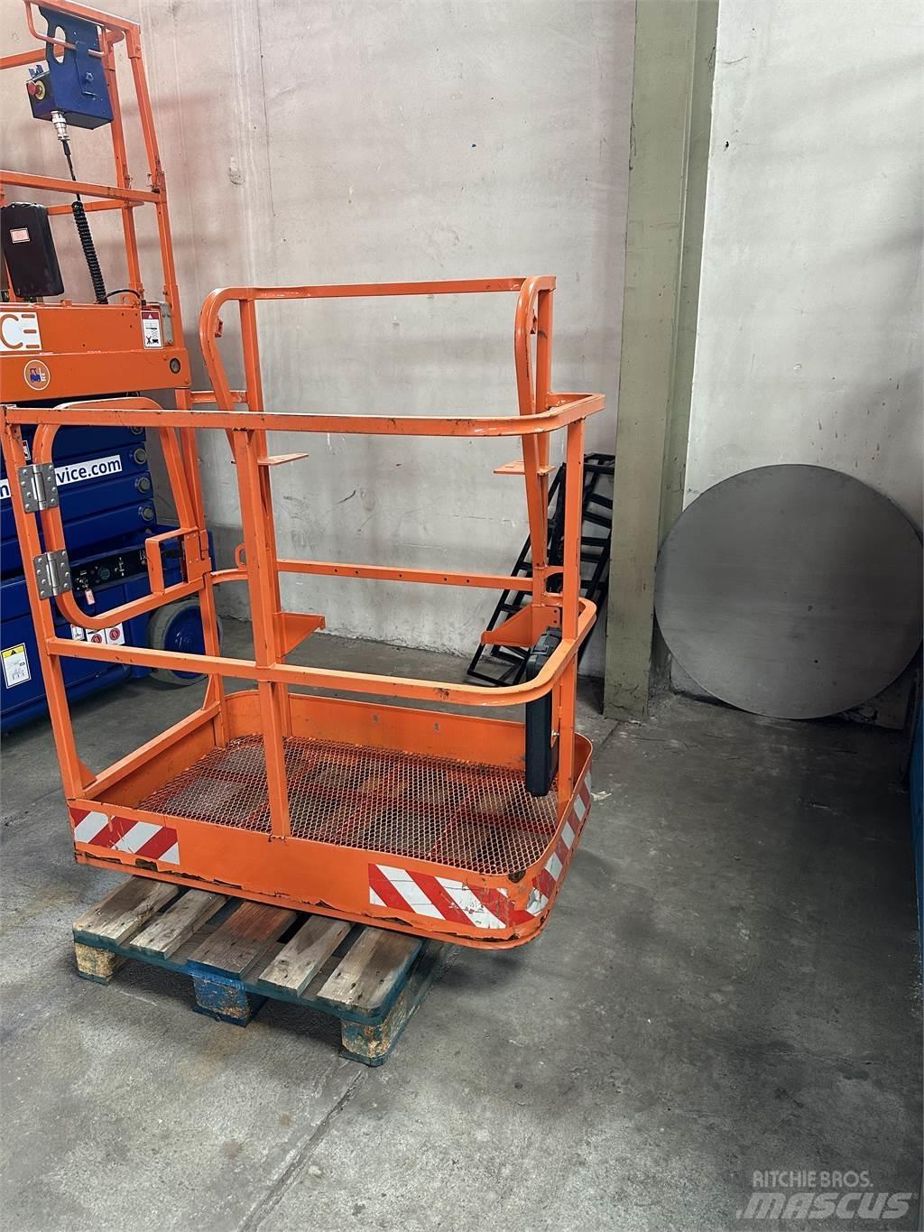 JLG 1001186387s Строительная техника - Другие