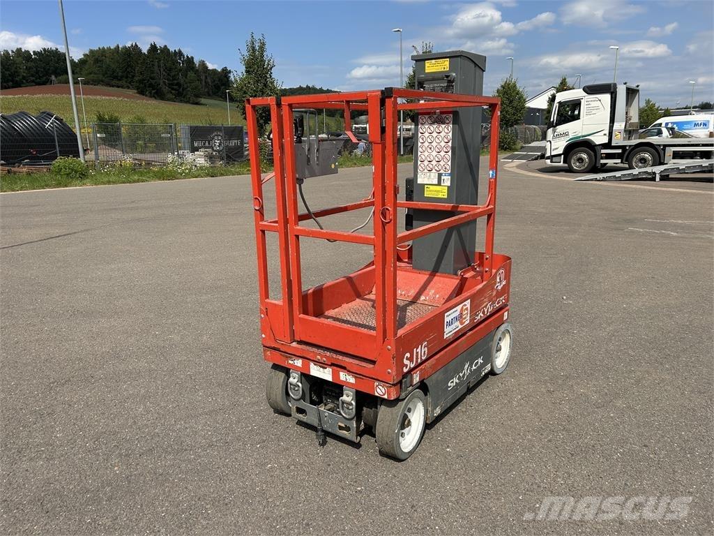 SkyJack SJ16 Компактные самоходные стреловые подъемники