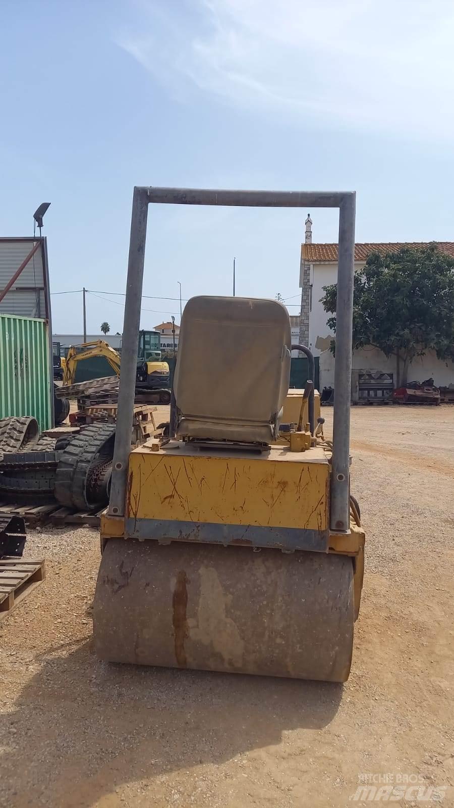 Bomag BW120AD Катки тротуарные