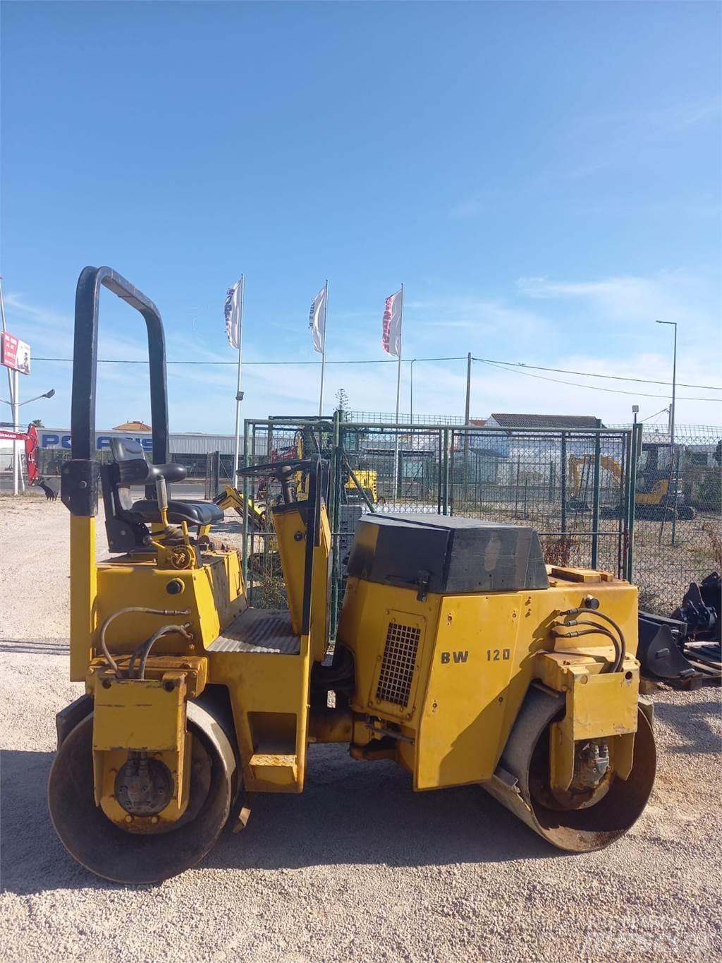 Bomag BW120AD Катки тротуарные