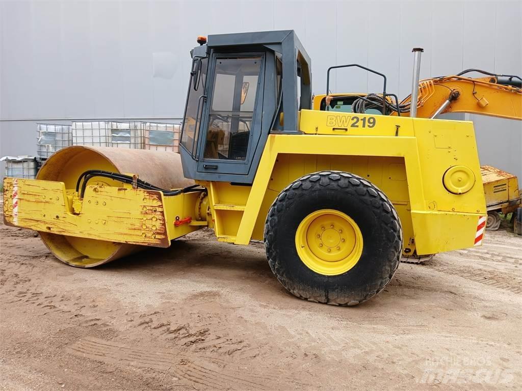 Bomag BW219D-2 Катки тротуарные