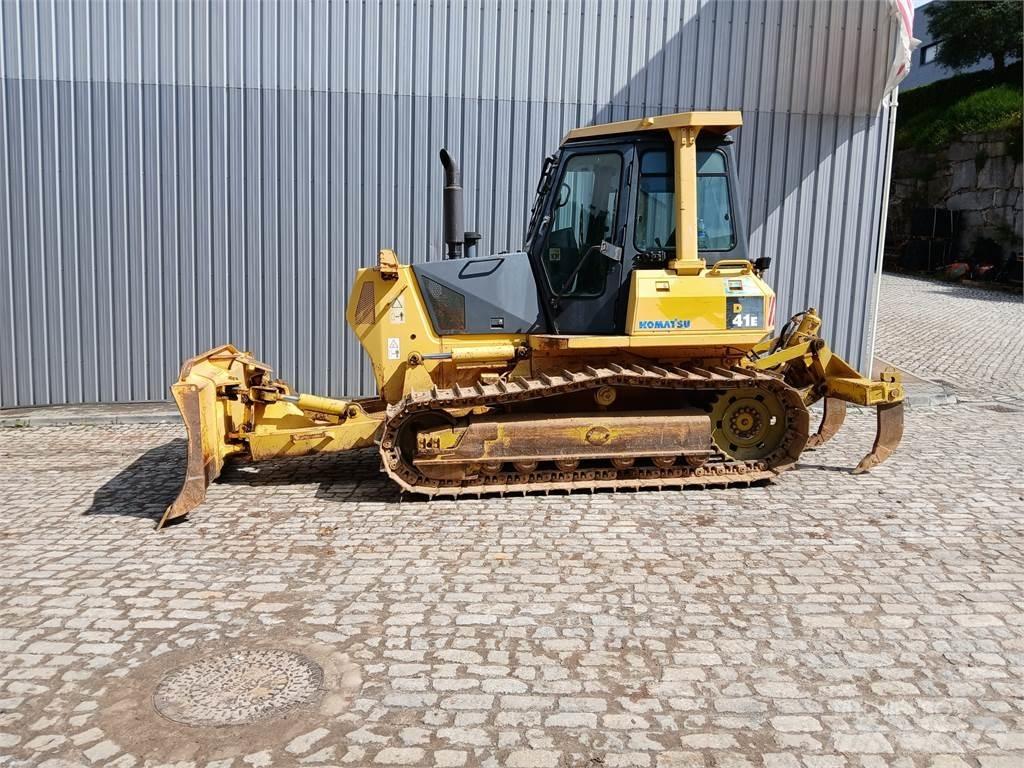 Komatsu D41E-6 Трубоукладчики