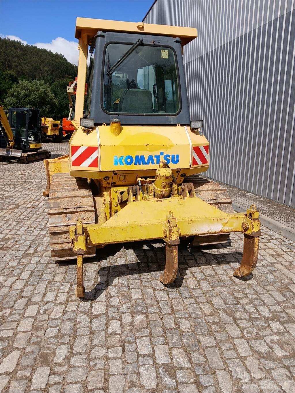 Komatsu D41E-6 Трубоукладчики