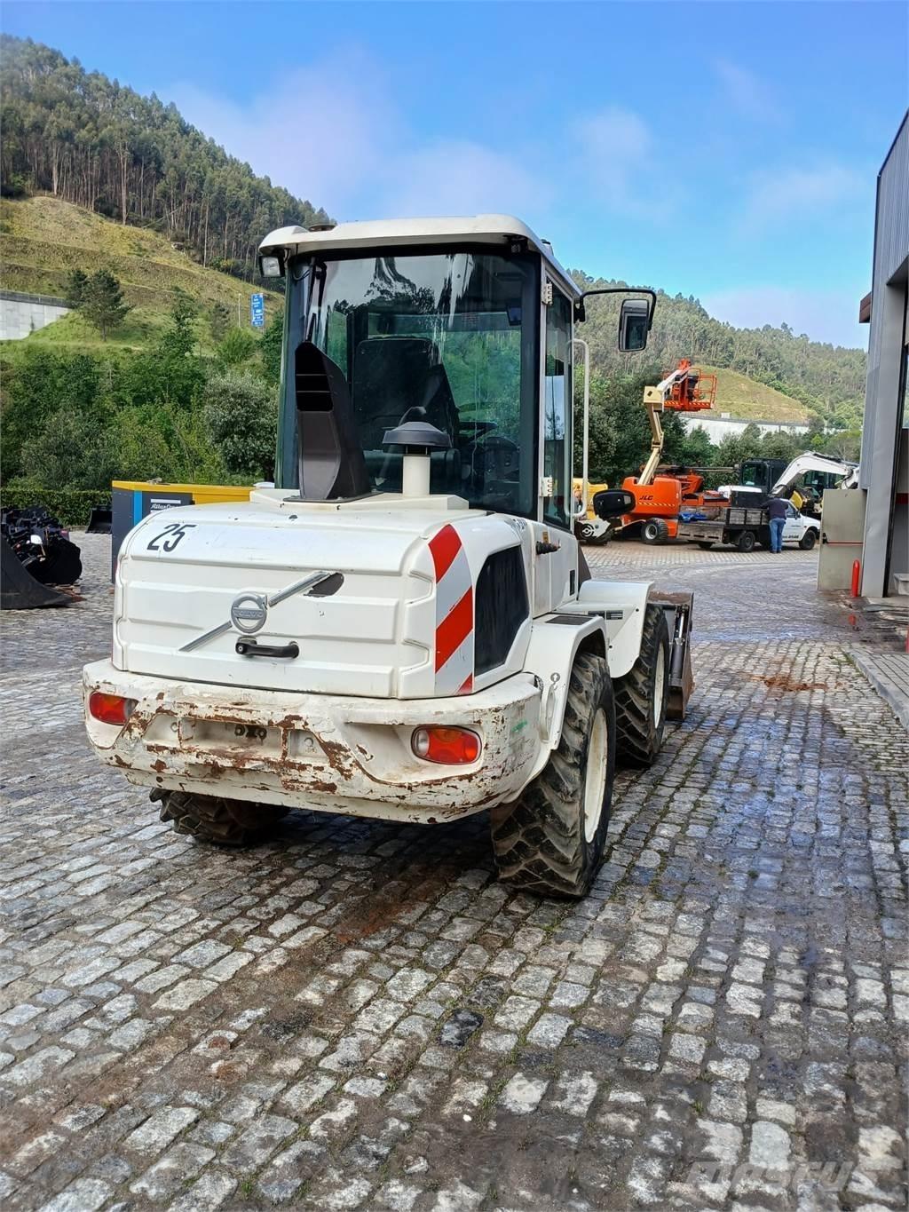 Volvo L30G Строительная техника - Другие