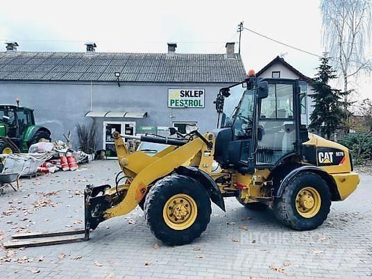 CAT 907H Фронтальные погрузчики