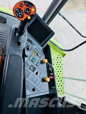 CLAAS LEXION 550 Зерноуборочные комбайны