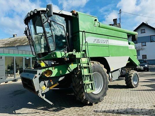 Fendt 5220E Зерноуборочные комбайны