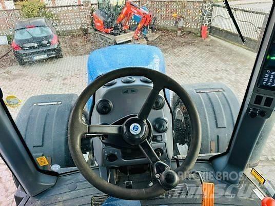 New Holland T8040 Трактора