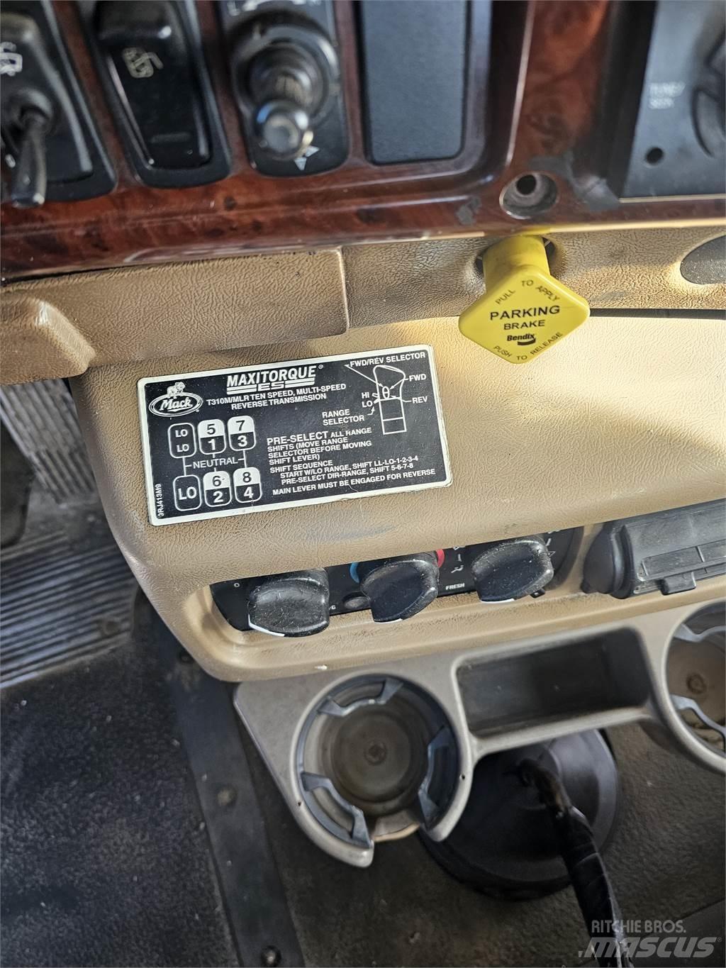 Mack Granite Специальные грузовики